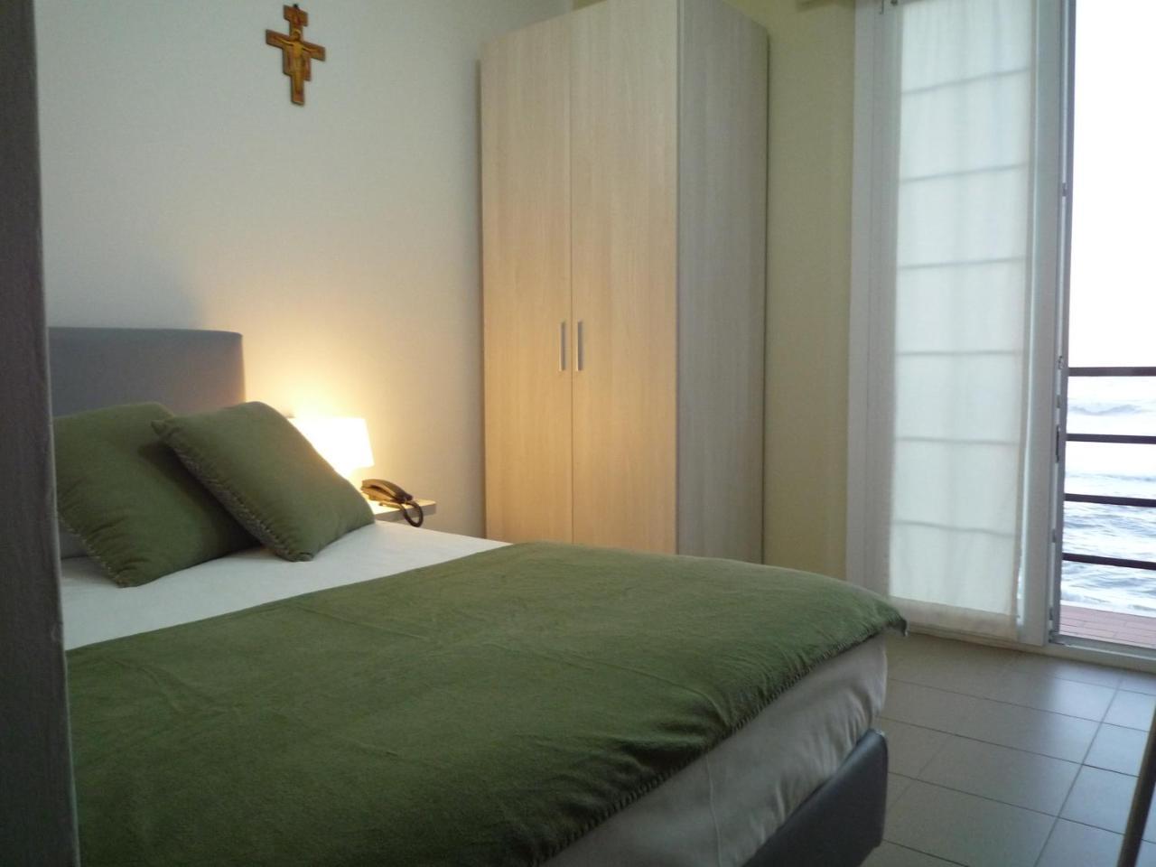 Casa F.A.C.I Hotel มารีนา ดิ มาซซา ภายนอก รูปภาพ